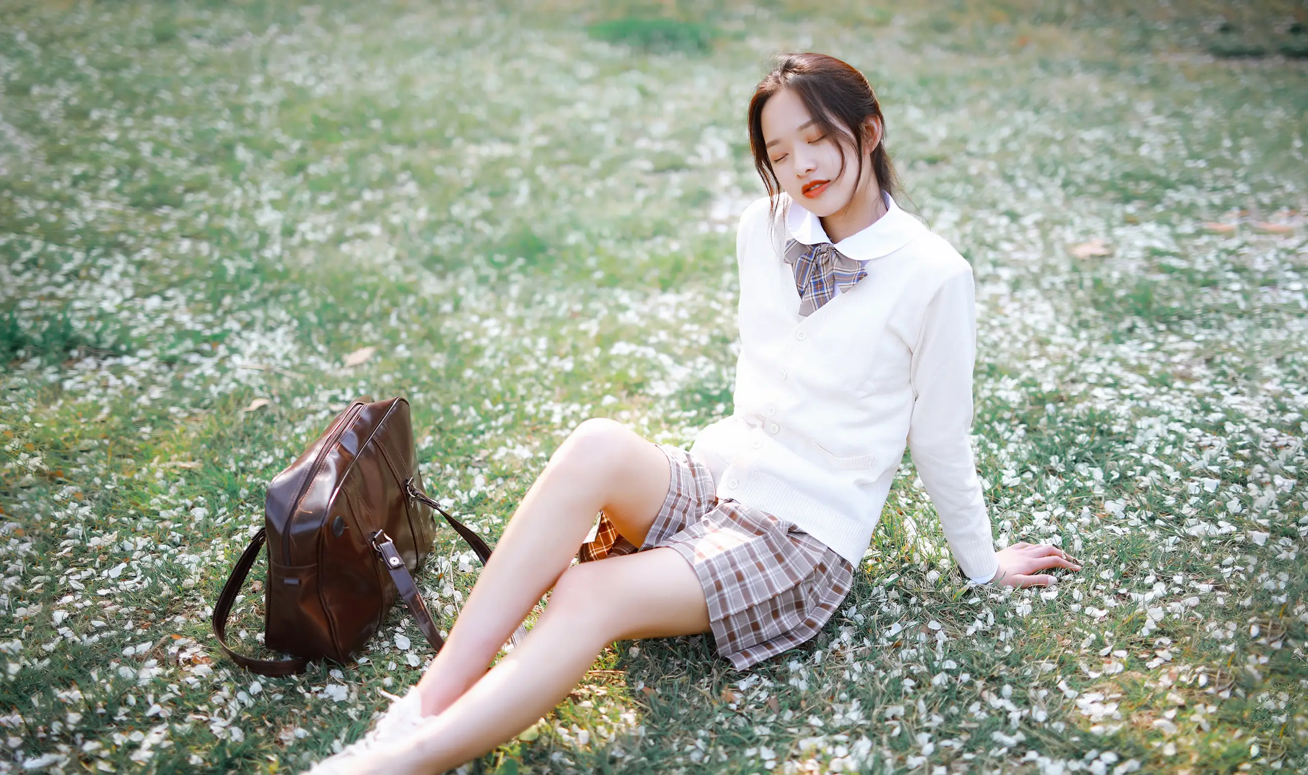 [YITUYU] 2022.05.26 Vol.0987 – Spring comes with nothing to do, just busy with flowers Sai Xin#[28P]-4